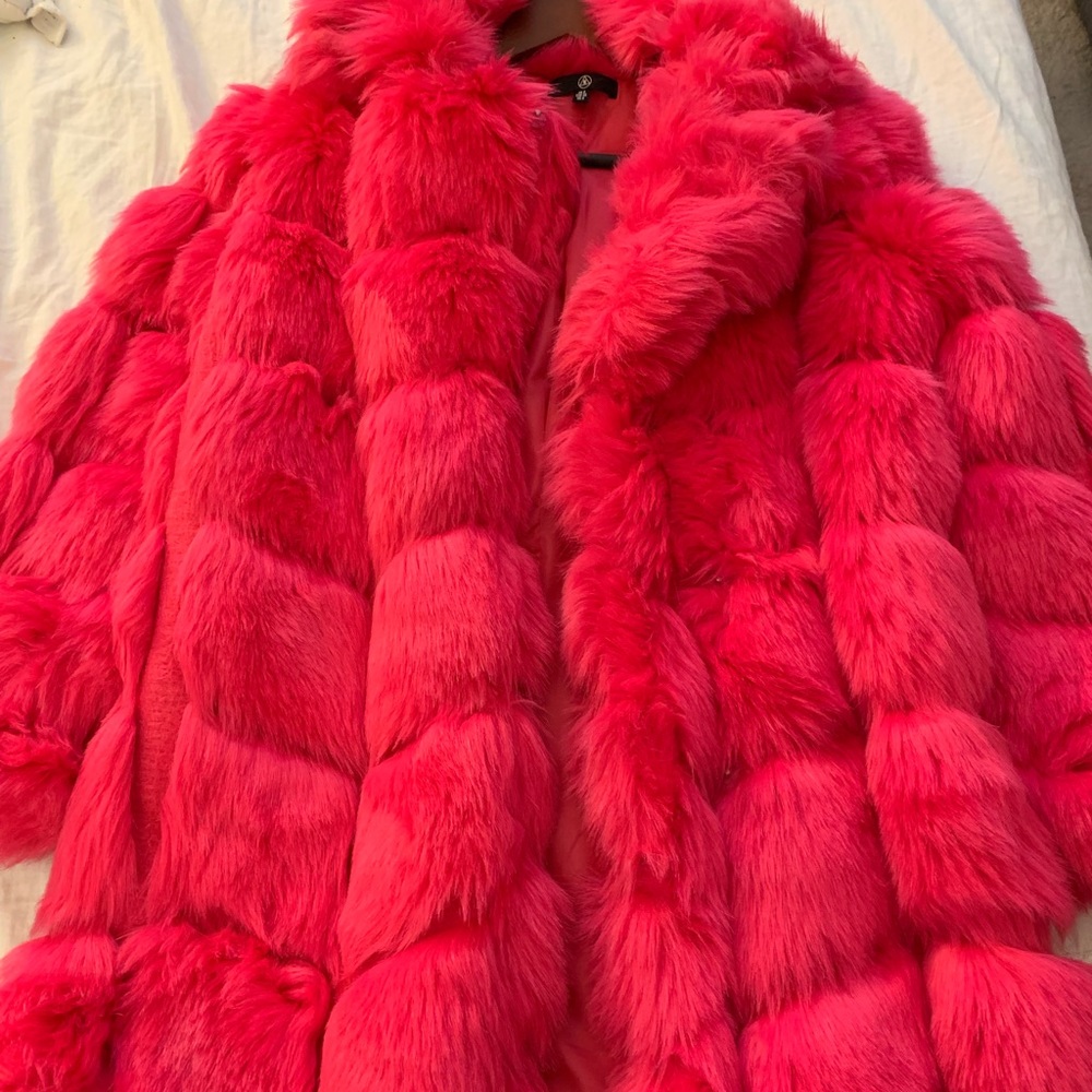 Hot pink Faux Fur